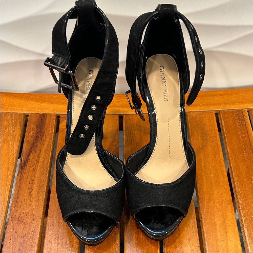 Gianni Bini Black Peep-Toe Heels